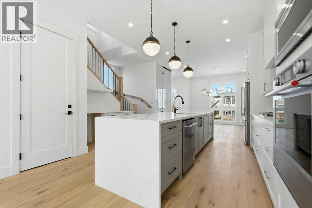 2449 29 Avenue SW, Calgary, Alberta  T2T 1P1 - Photo 8 - A2306057