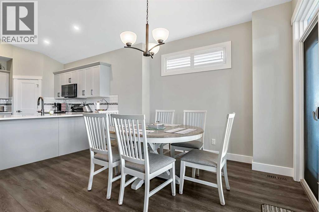 30 Highwood Drive NW, Okotoks, Alberta  T1S 5S3 - Photo 11 - A2309379