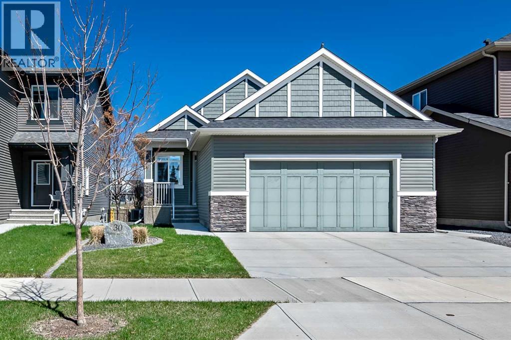 30 Highwood Drive NW, Okotoks, Alberta