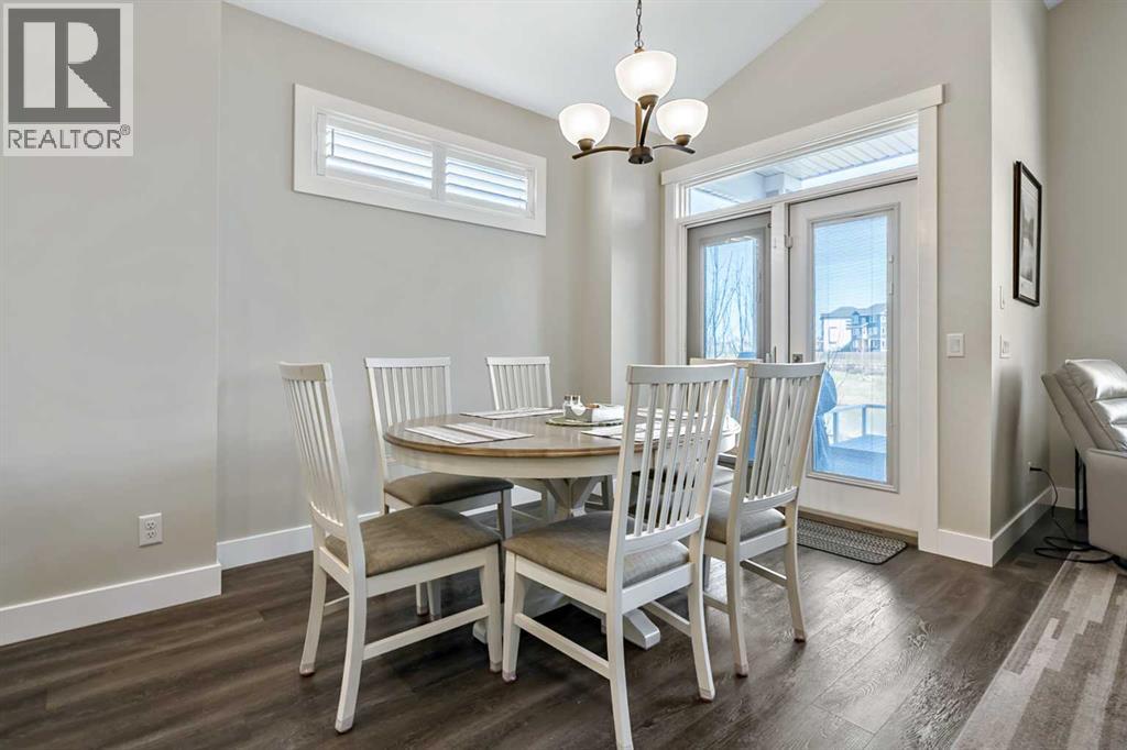 30 Highwood Drive NW, Okotoks, Alberta  T1S 5S3 - Photo 10 - A2309379