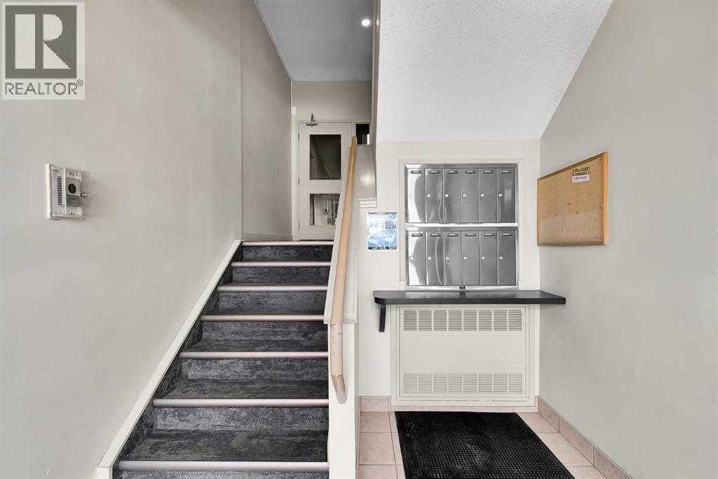 1332, 1332 Edenwold Heights NW, Calgary, Alberta  T3A 3T5 - Photo 29 - A2310964