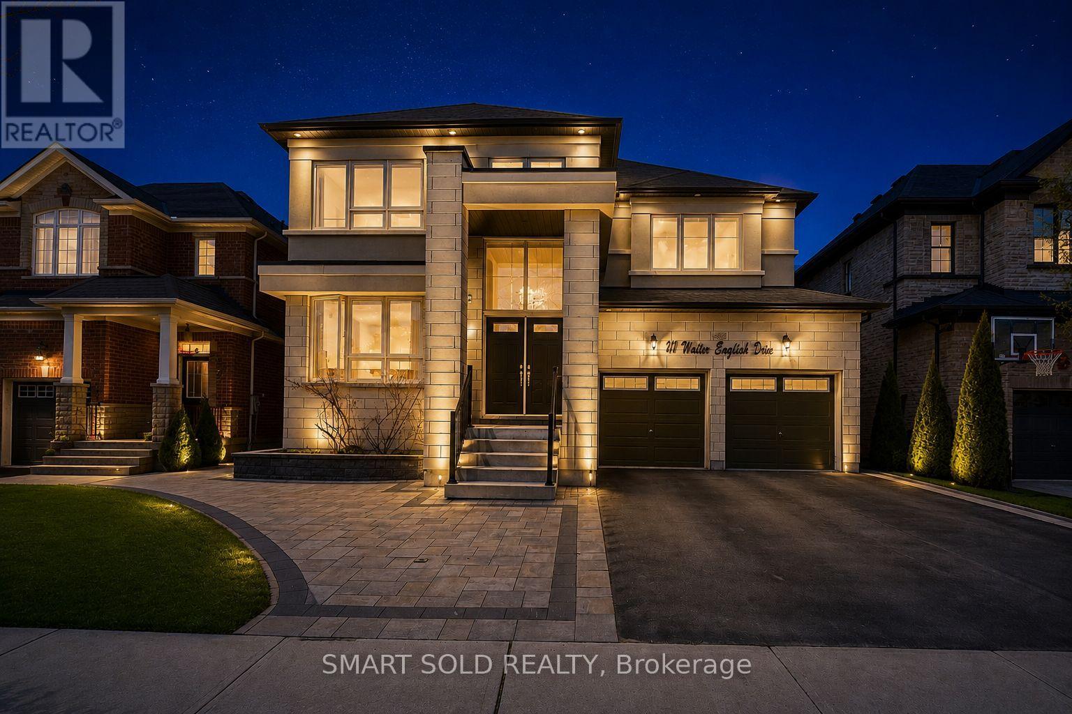 207 WALTER ENGLISH DRIVE, East Gwillimbury, Ontario