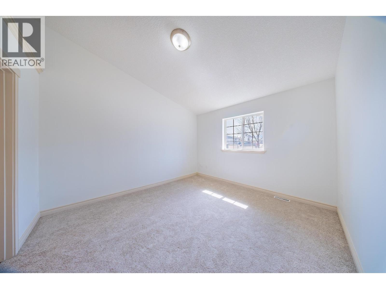A 10007 111 Avenue, Fort St. John, British Columbia  V1J 4S6 - Photo 18 - R3123494