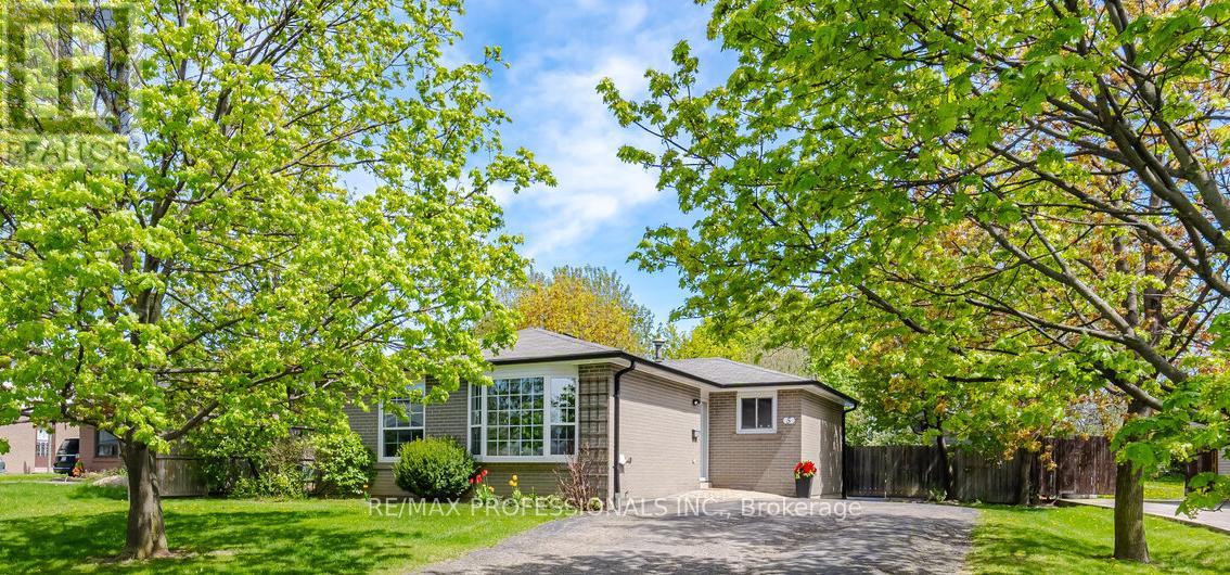 5 FLAVIAN CRESCENT, Brampton, Ontario