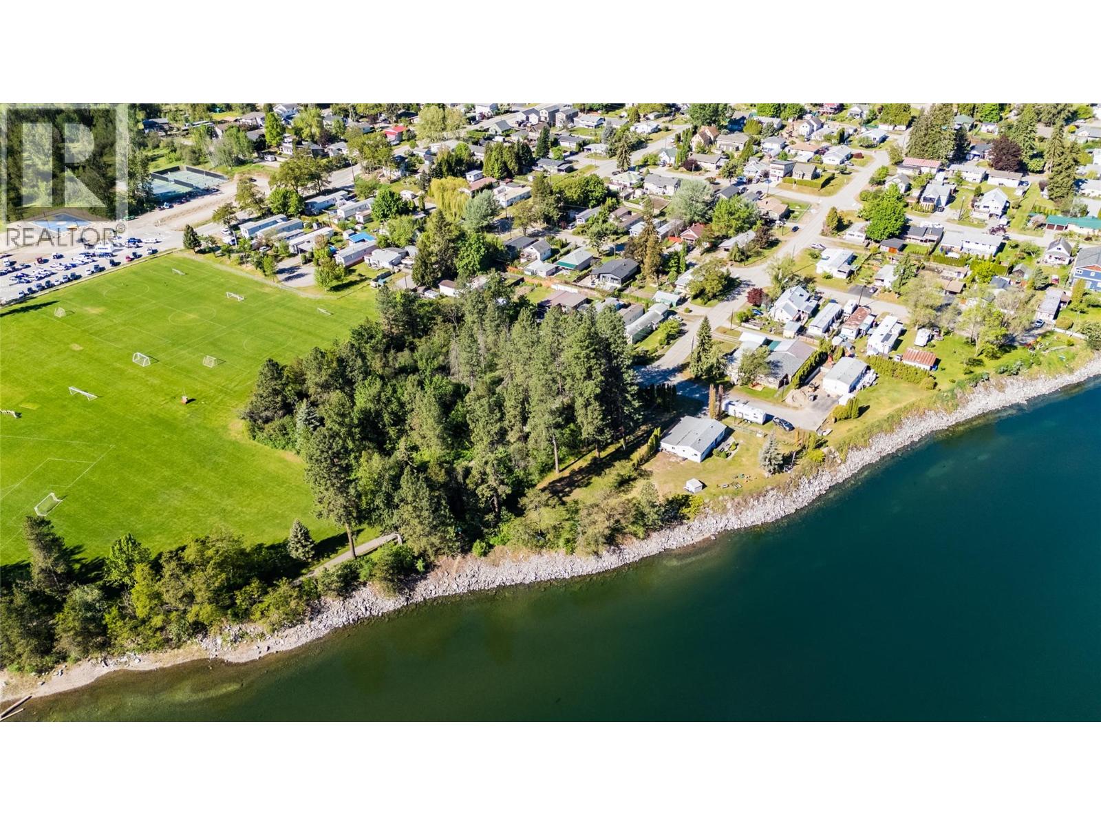 225 2nd Avenue, Castlegar, British Columbia  V1N 3C2 - Photo 21 - 10386871