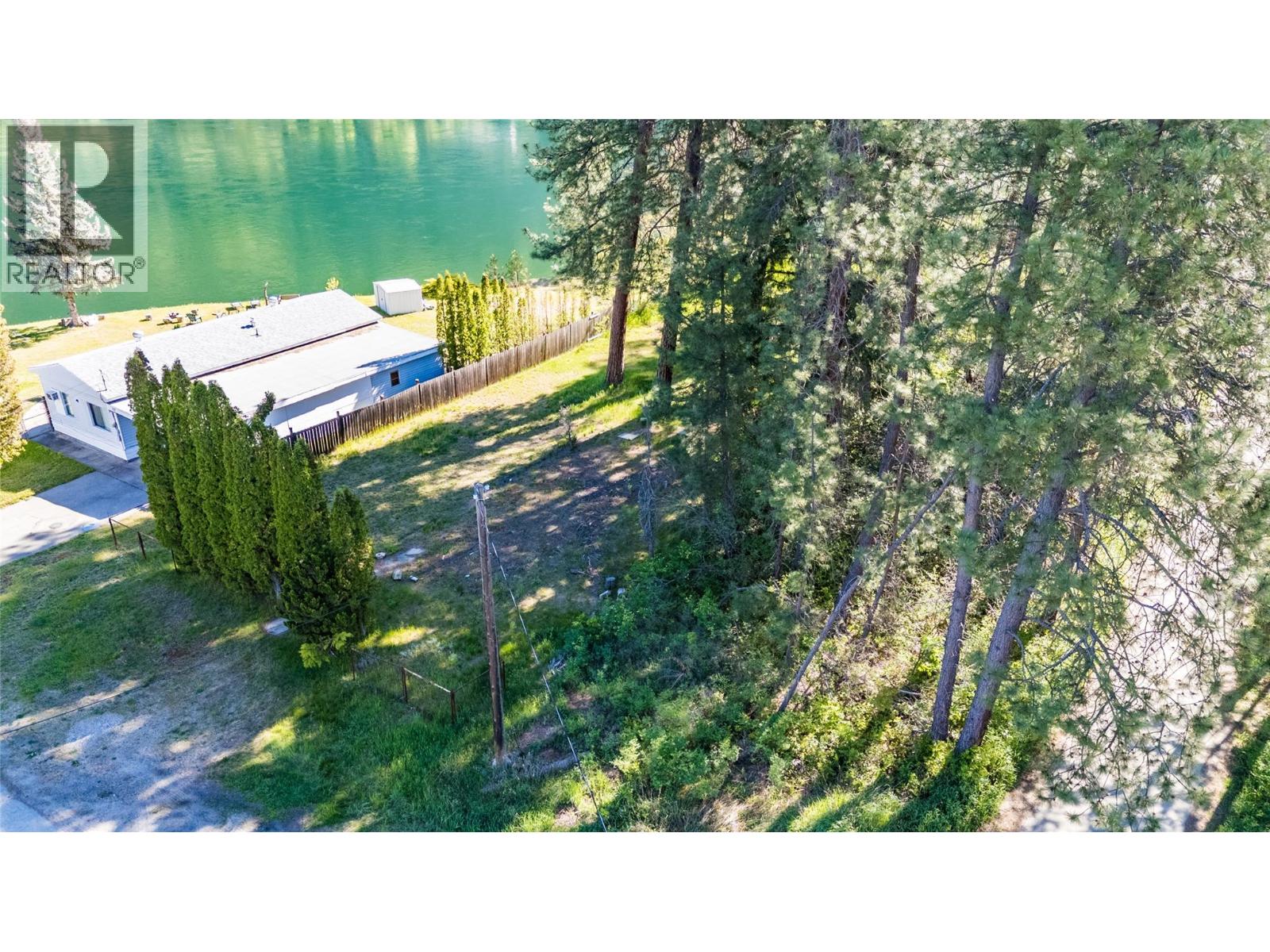 225 2nd Avenue, Castlegar, British Columbia  V1N 3C2 - Photo 4 - 10386871