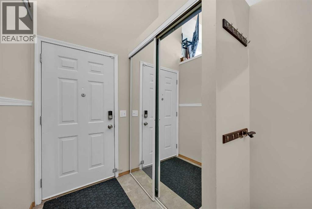191 Applebrook Circle SE, Calgary, Alberta  T2A 7T3 - Photo 2 - A2289496