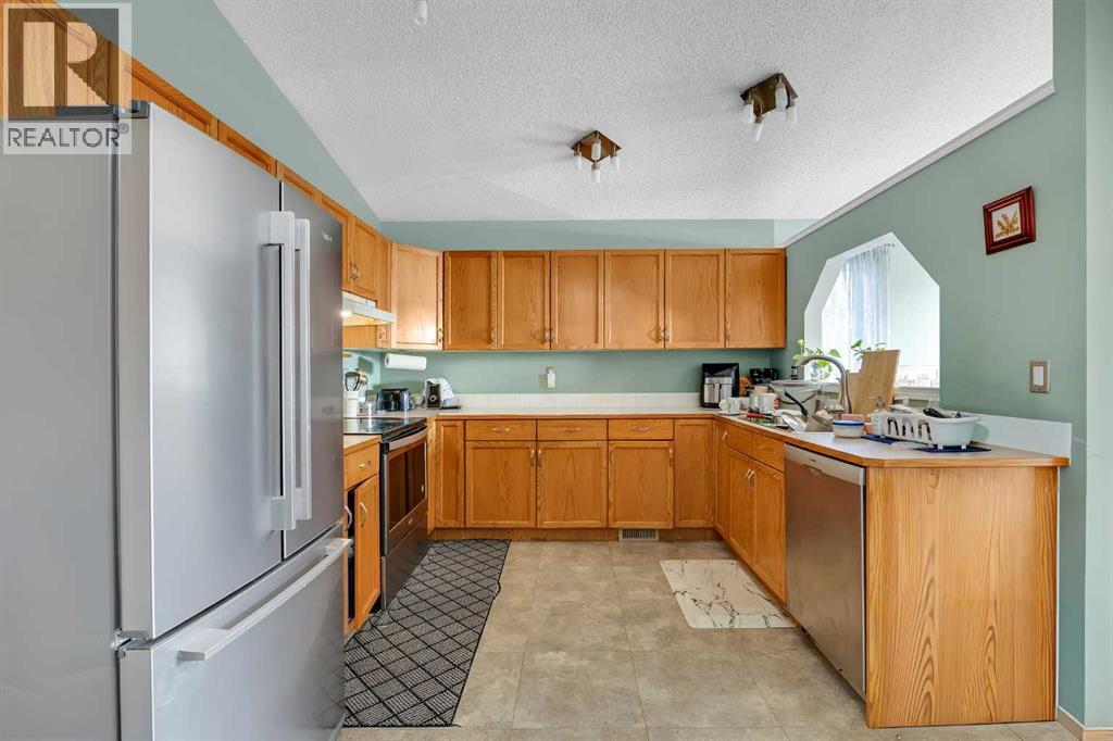 191 Applebrook Circle SE, Calgary, Alberta  T2A 7T3 - Photo 9 - A2289496