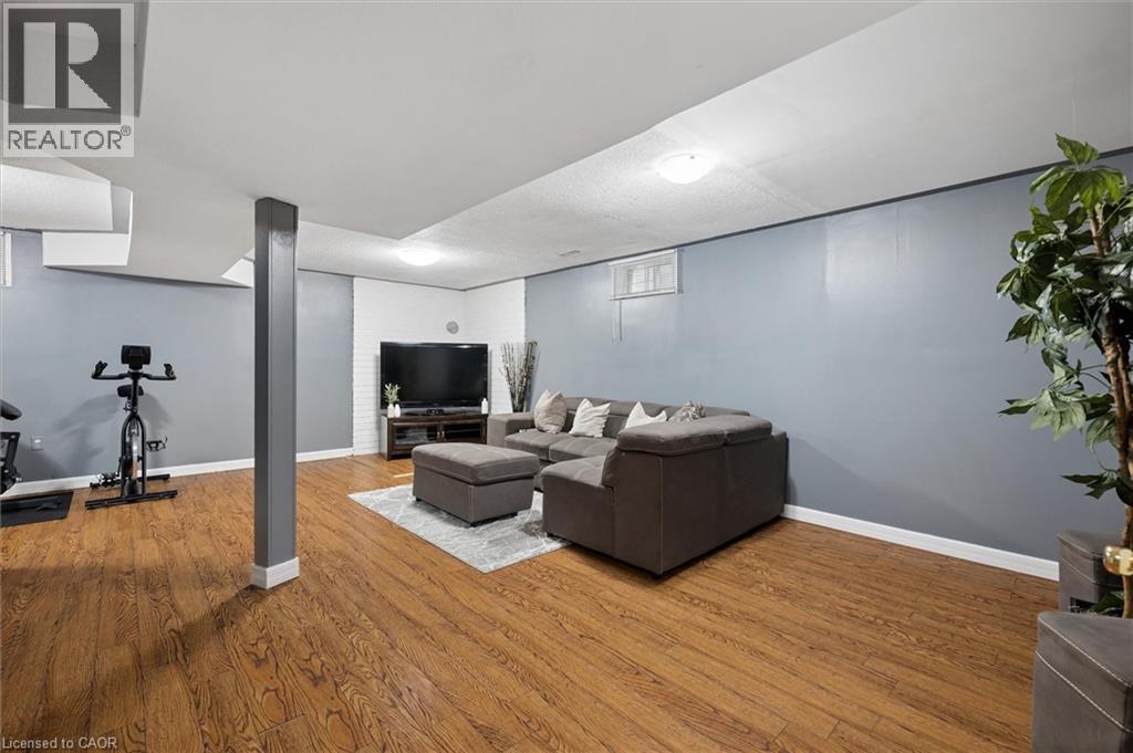 14 Wycliffe Place, Kitchener, Ontario  N2M 5J7 - Photo 23 - 40824027
