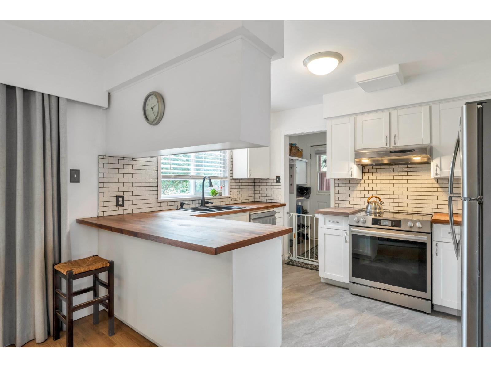 33318 Holland Avenue, Abbotsford, British Columbia  V2S 1E9 - Photo 3 - R3122487