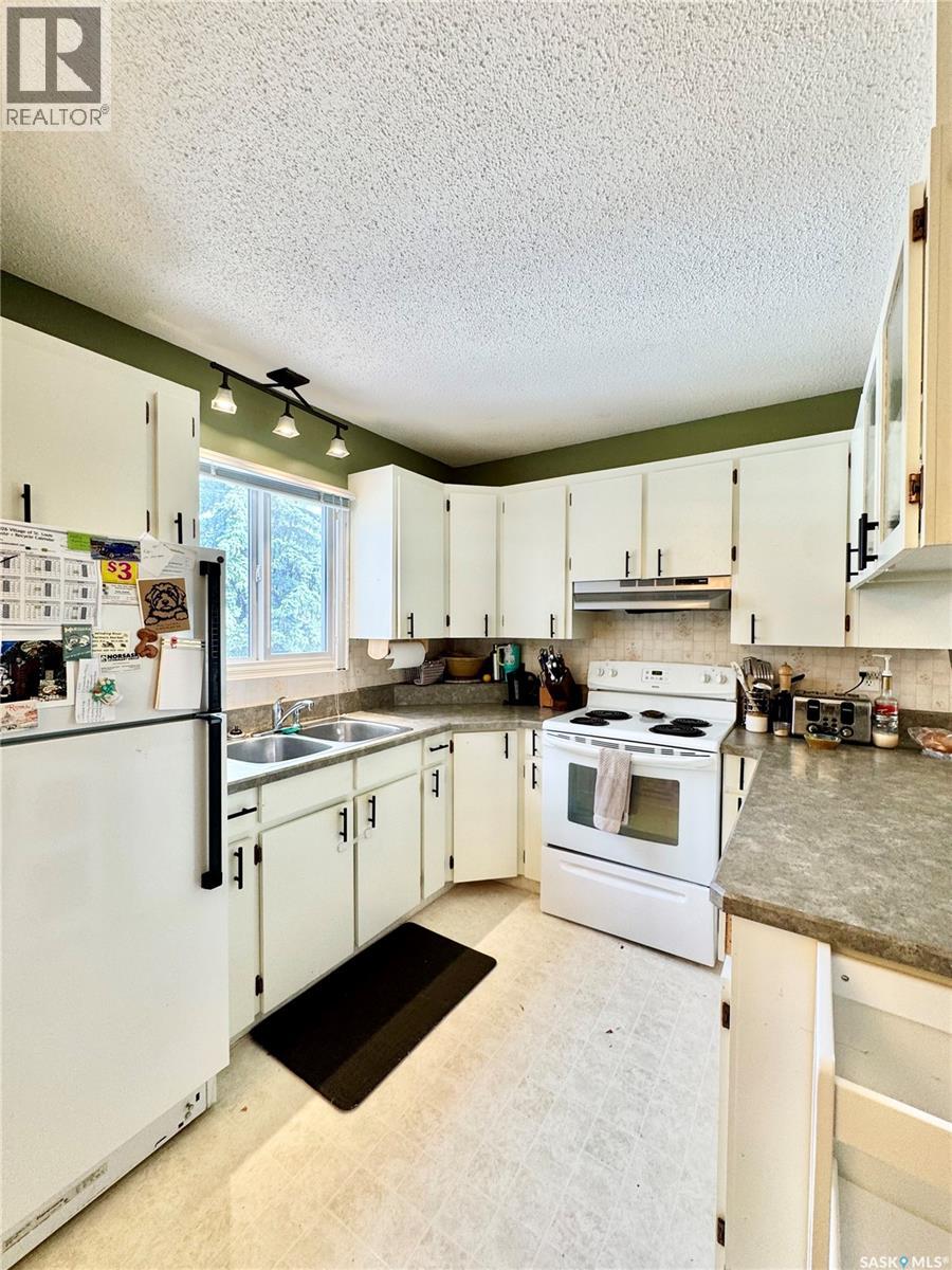 148 2nd Street, St. Louis, Saskatchewan  S0J 2C0 - Photo 2 - SK035923