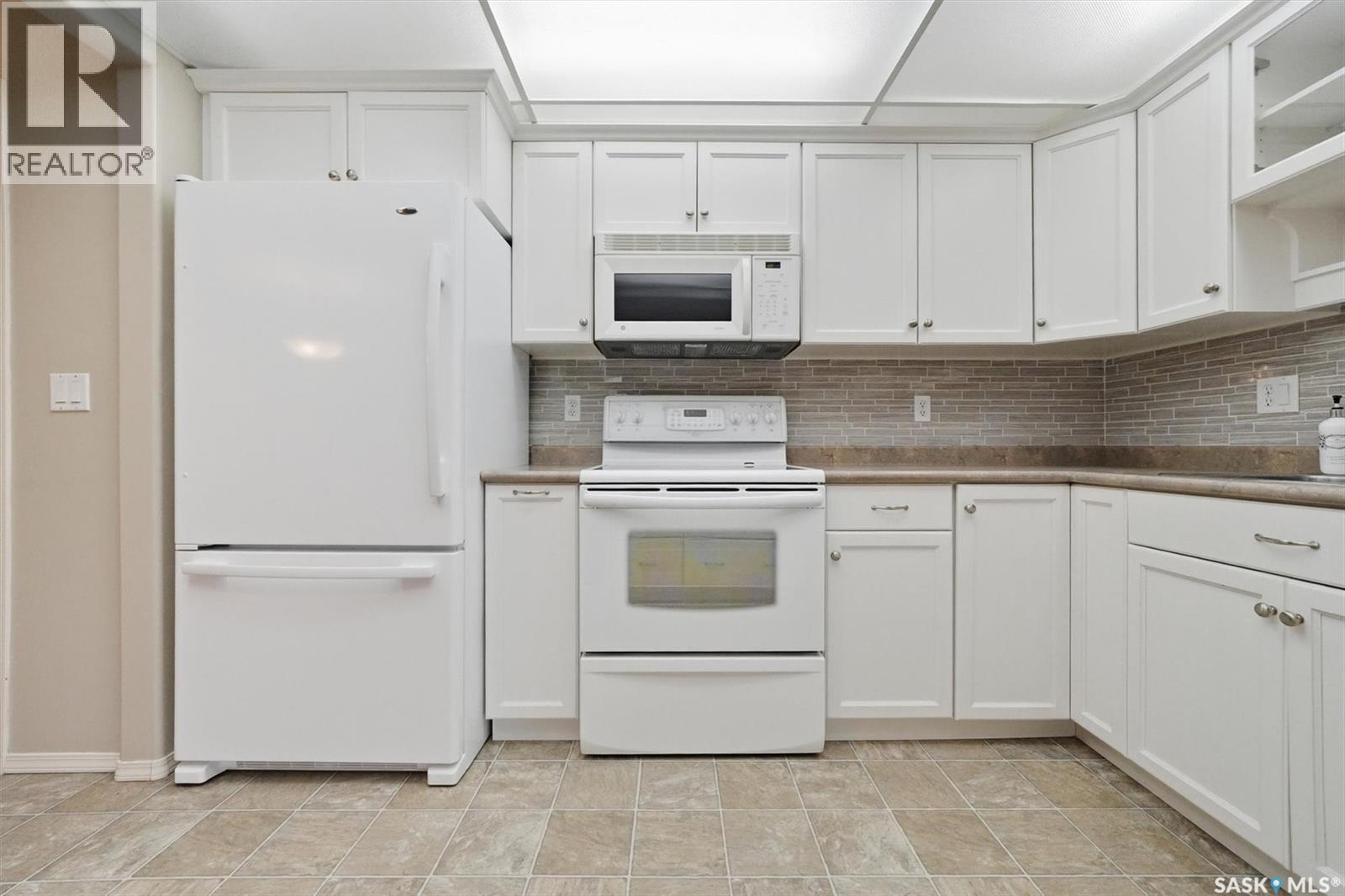 304 1622a Acadia Drive, Saskatoon, Saskatchewan  S7H 5H7 - Photo 7 - SK035921