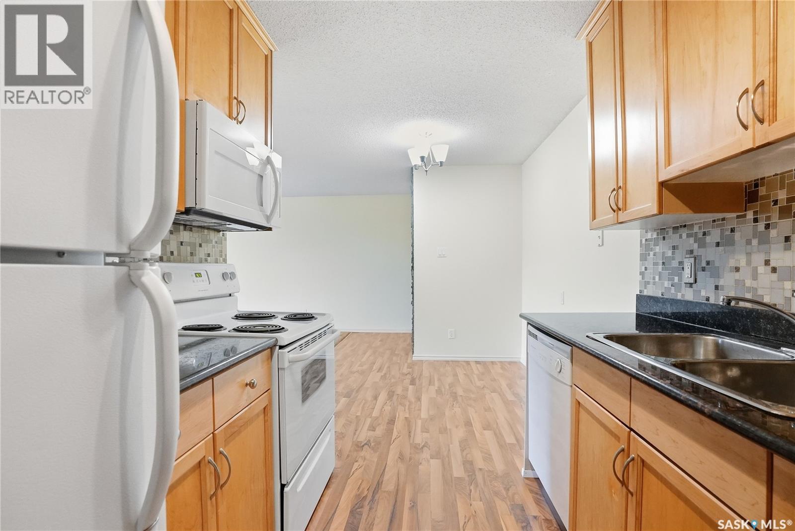 301 E 1121 Mckercher Drive, Saskatoon, Saskatchewan  S7H 5B8 - Photo 13 - SK035911
