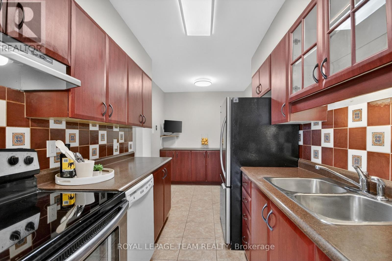 39 Saxton Private, Ottawa, Ontario K2H 9P3 - Photo 12 - X13125172