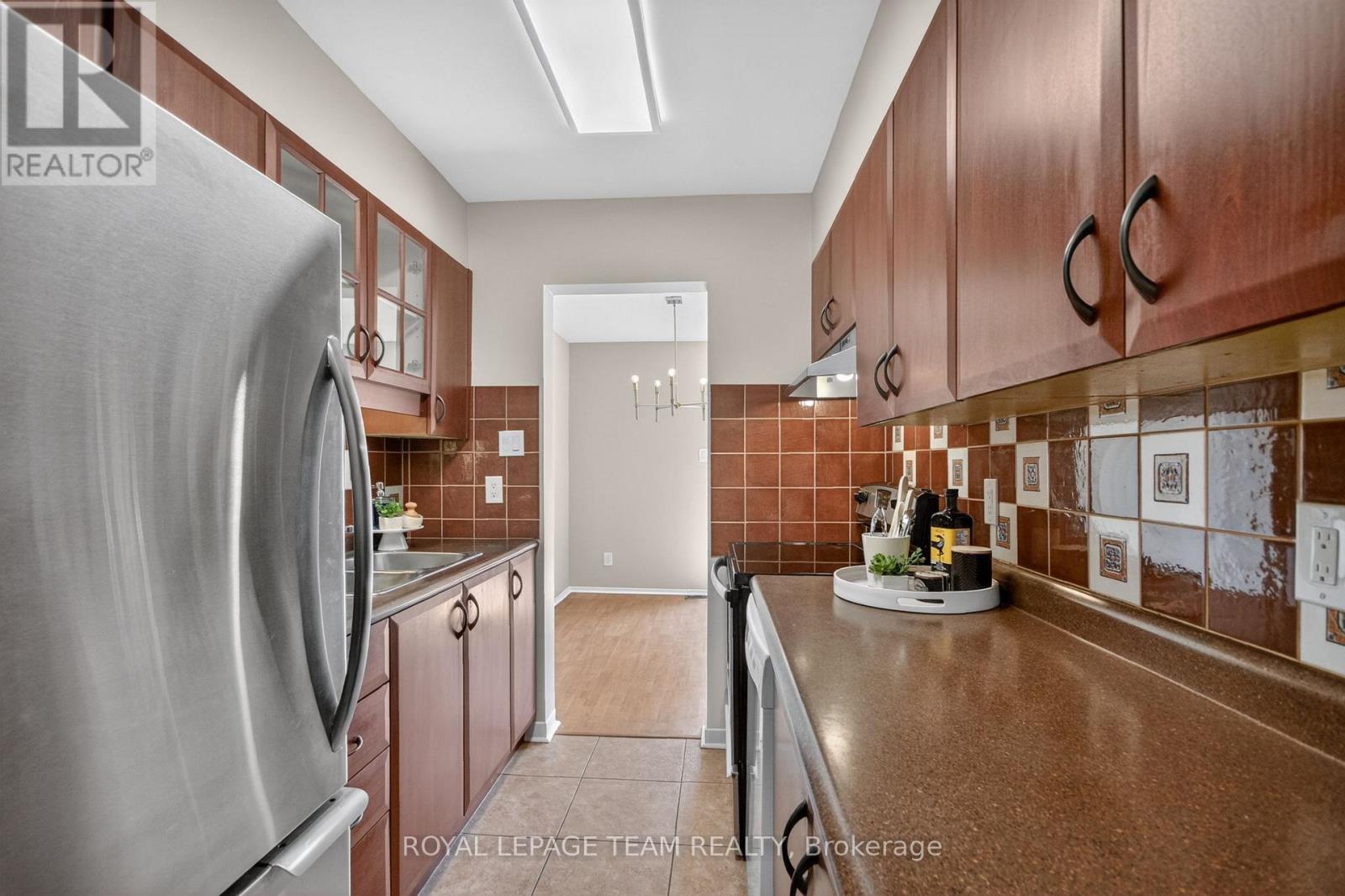 39 Saxton Private, Ottawa, Ontario K2H 9P3 - Photo 13 - X13125172