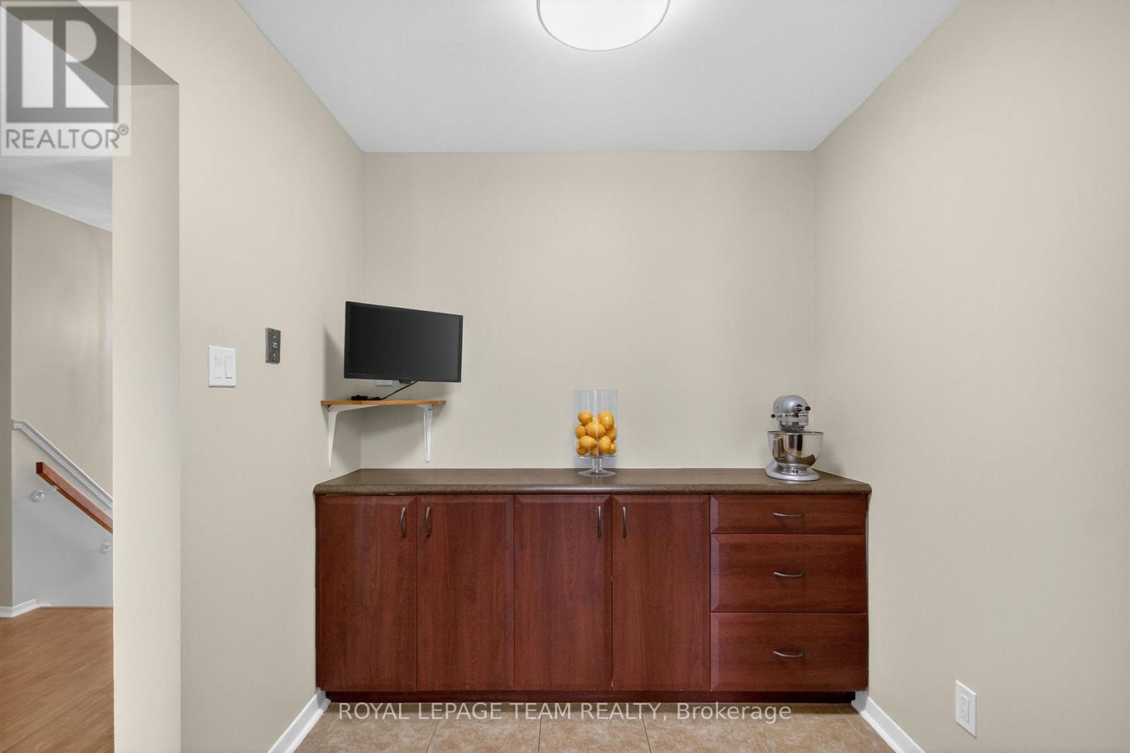 39 Saxton Private, Ottawa, Ontario K2H 9P3 - Photo 14 - X13125172
