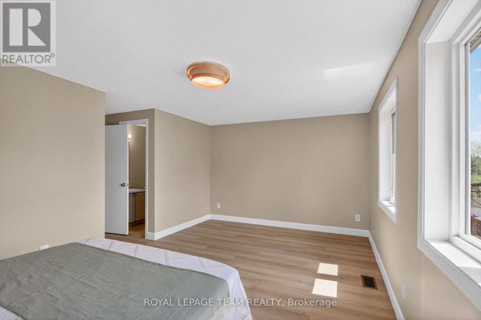 39 Saxton Private, Ottawa, Ontario K2H 9P3 - Photo 17 - X13125172