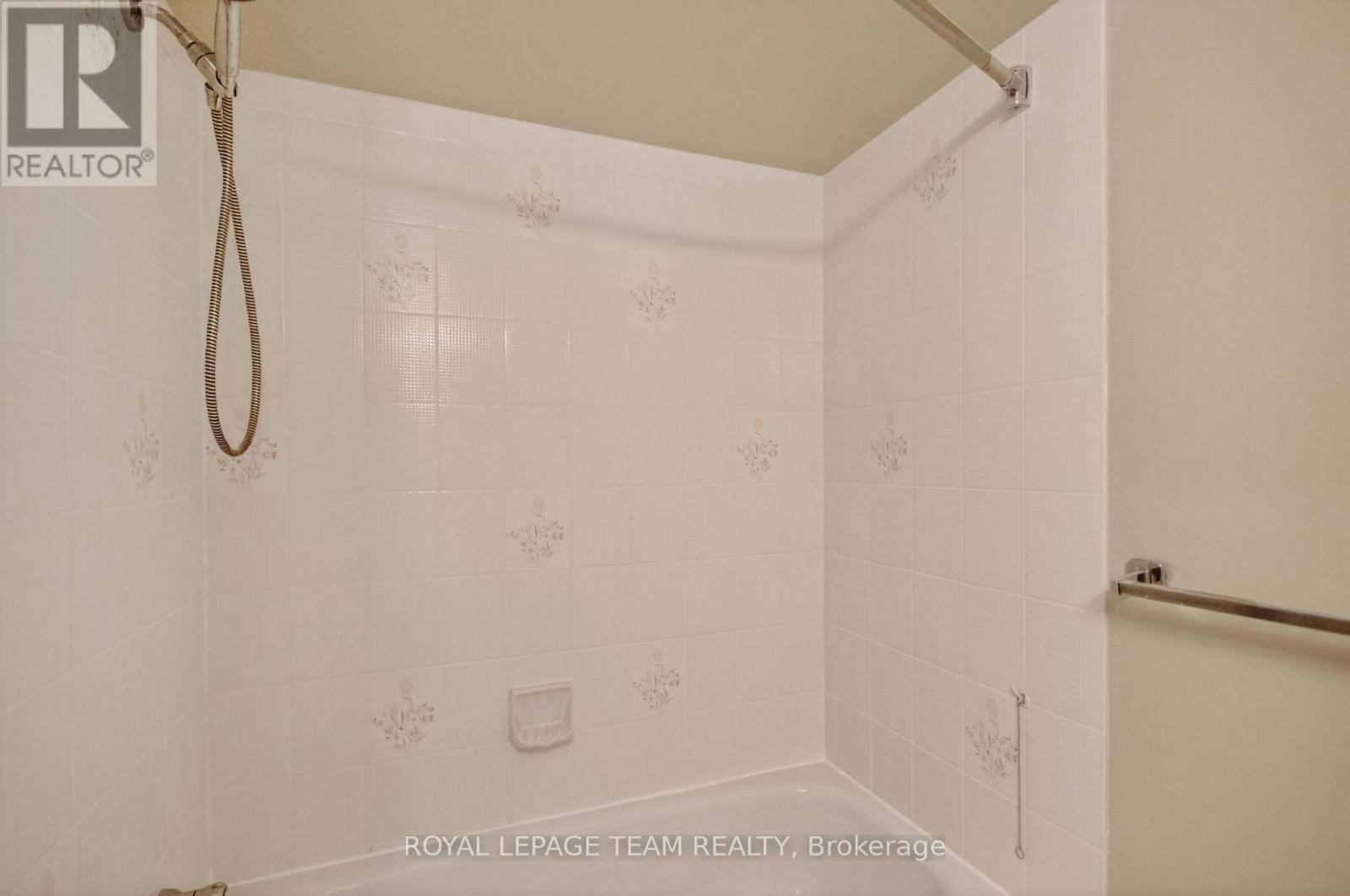 39 Saxton Private, Ottawa, Ontario K2H 9P3 - Photo 24 - X13125172