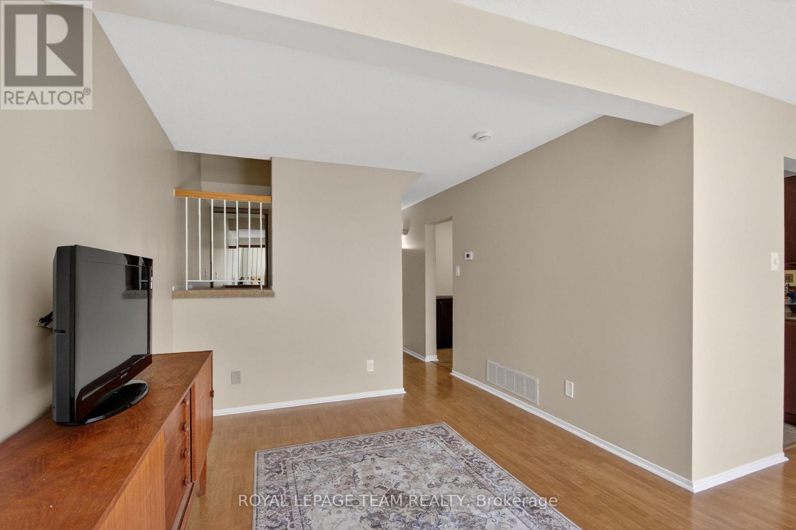 39 Saxton Private, Ottawa, Ontario K2H 9P3 - Photo 8 - X13125172