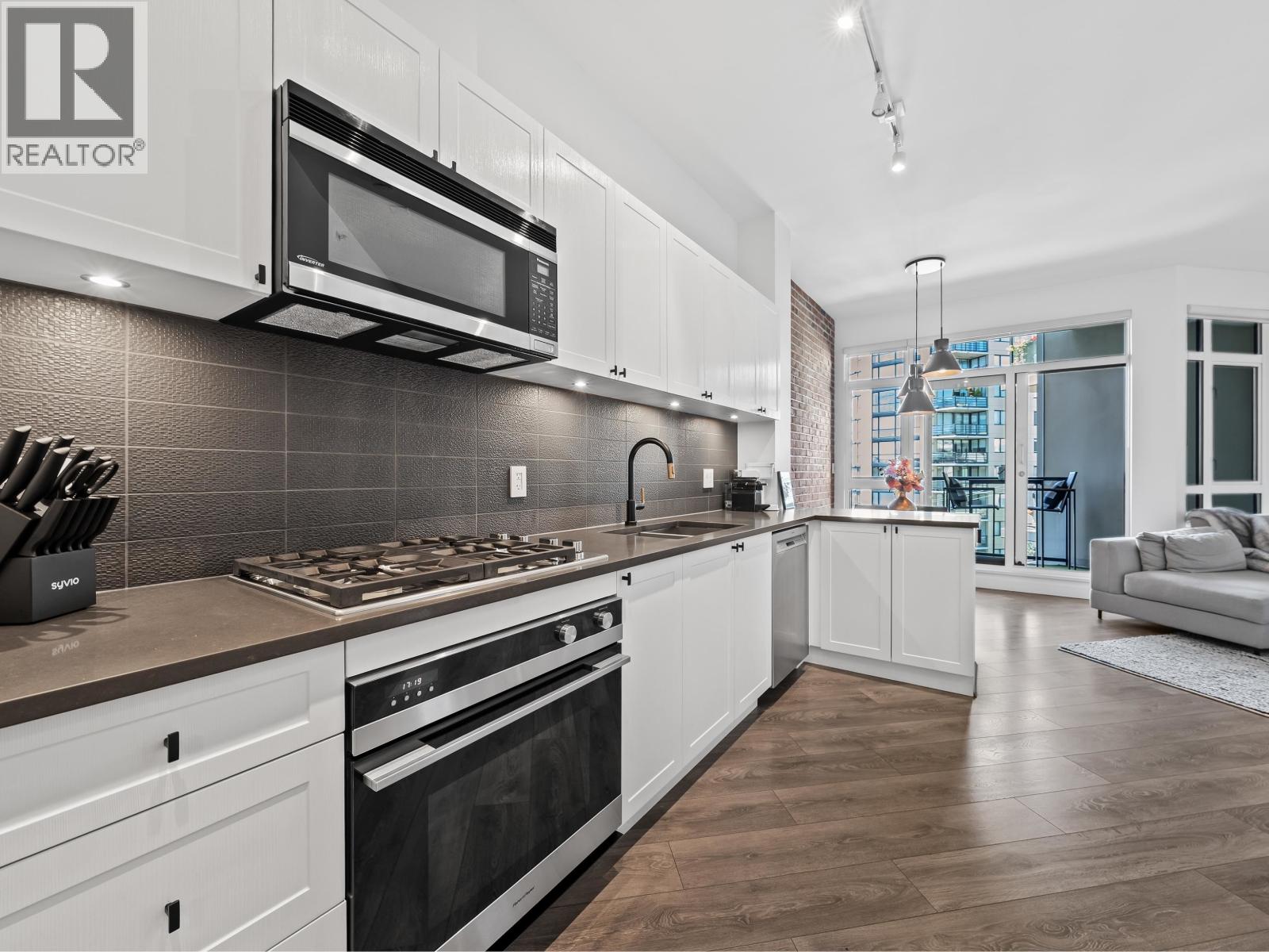 305 105 W 2nd Street, North Vancouver, British Columbia  V7M 0E3 - Photo 4 - R3123440