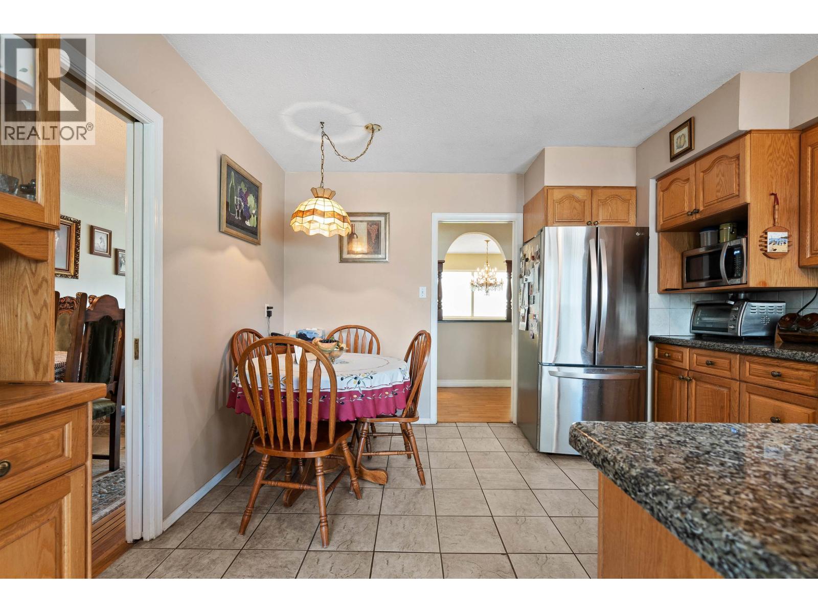 6949 Jubilee Avenue, Burnaby, British Columbia  V5J 4B4 - Photo 11 - R3123498