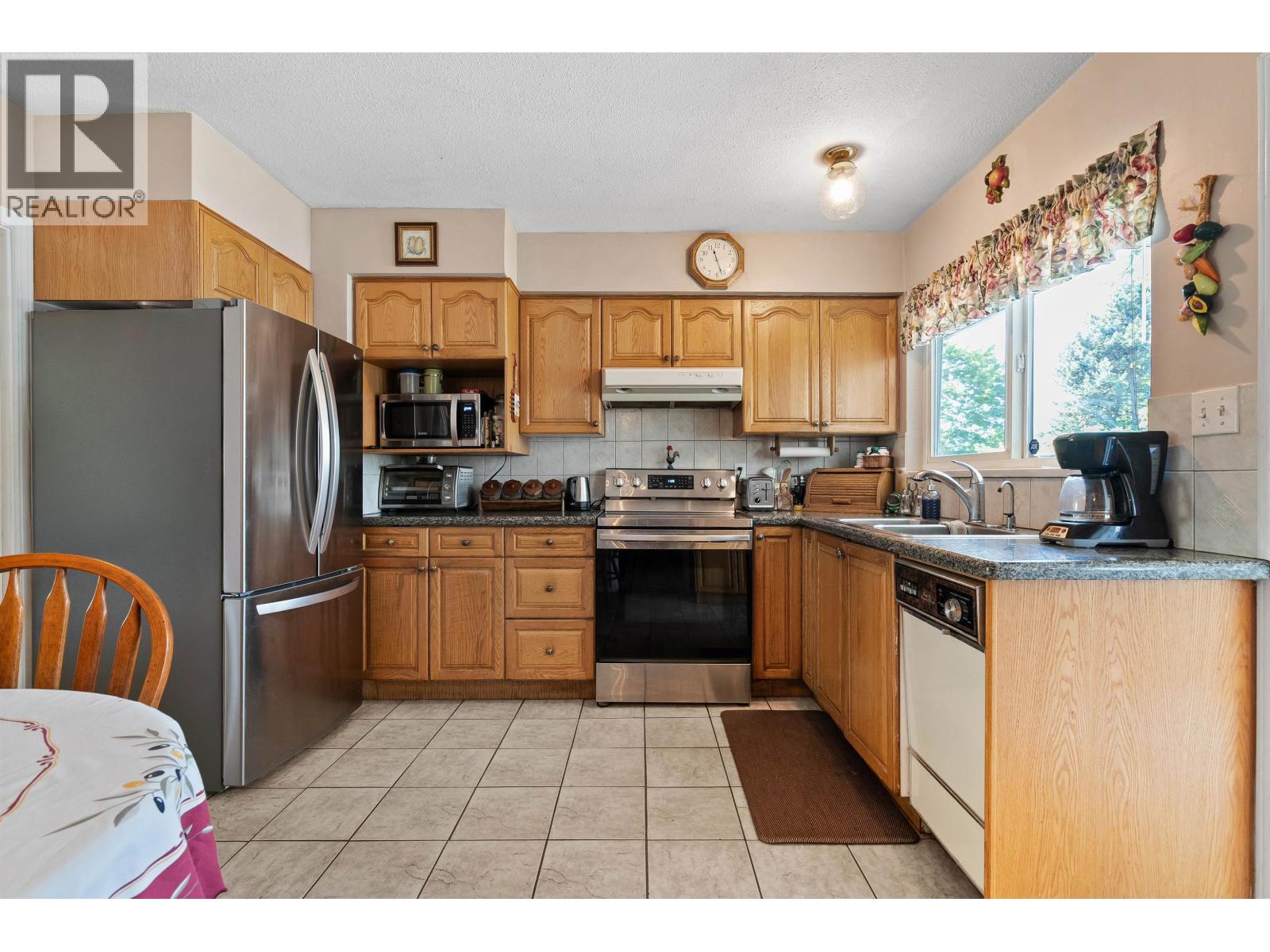 6949 Jubilee Avenue, Burnaby, British Columbia  V5J 4B4 - Photo 12 - R3123498