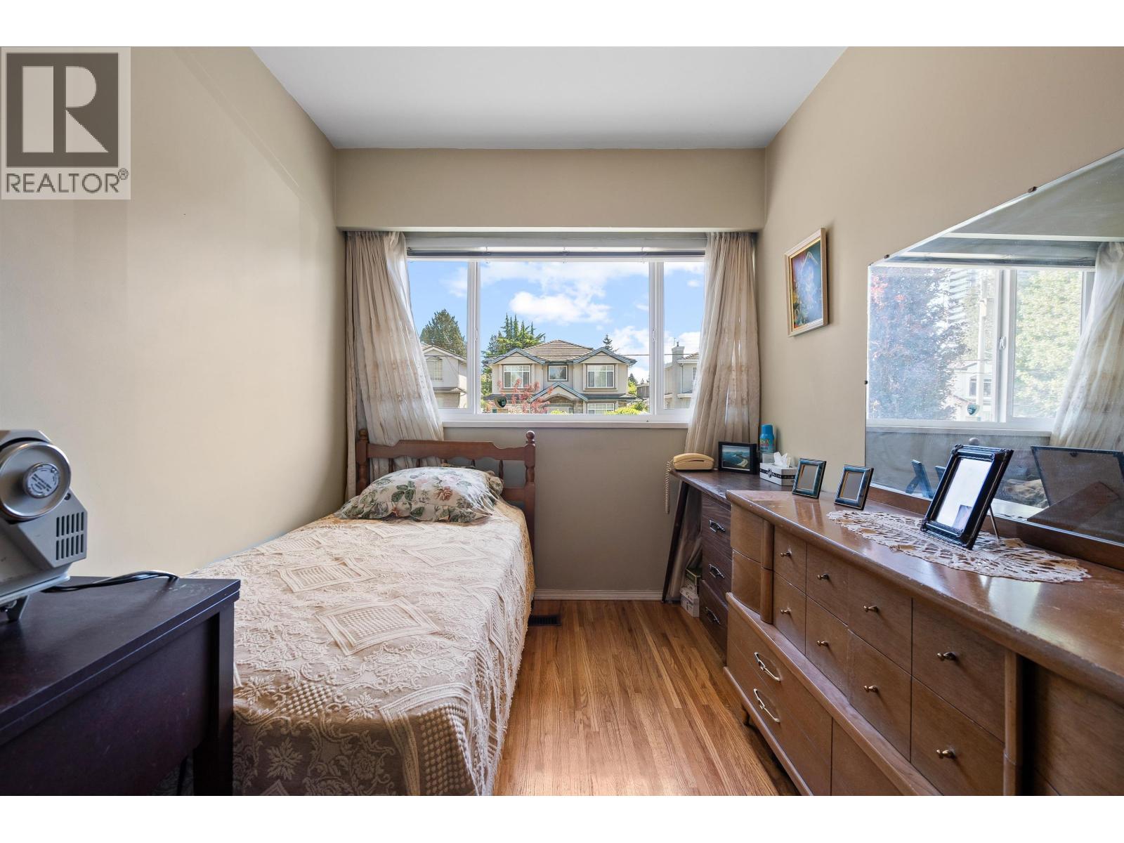 6949 Jubilee Avenue, Burnaby, British Columbia  V5J 4B4 - Photo 14 - R3123498