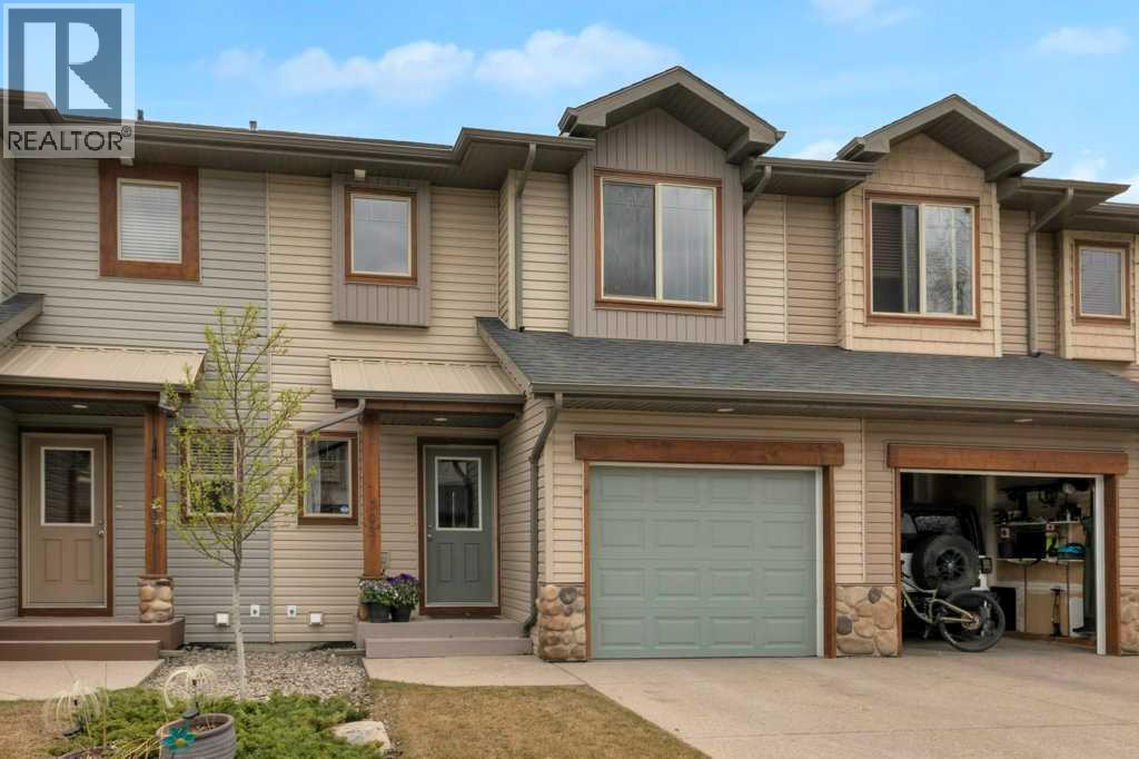 305, 413 River Avenue, Cochrane, Alberta