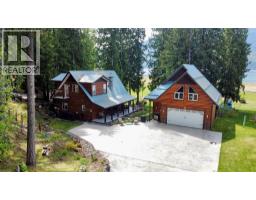 516 Bayview Road, Nakusp, British Columbia