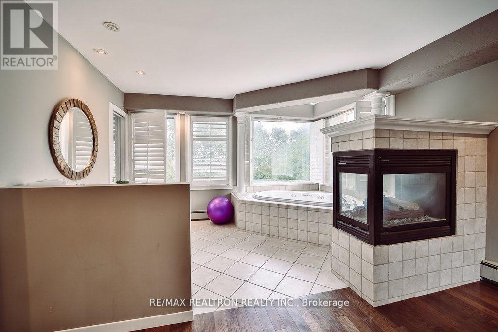 18 Debra Crescent, Barrie, Ontario  L4N 3T1 - Photo 18 - S13125148