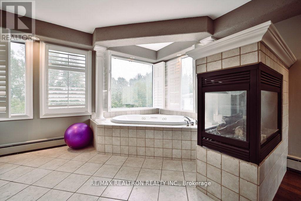 18 Debra Crescent, Barrie, Ontario  L4N 3T1 - Photo 19 - S13125148