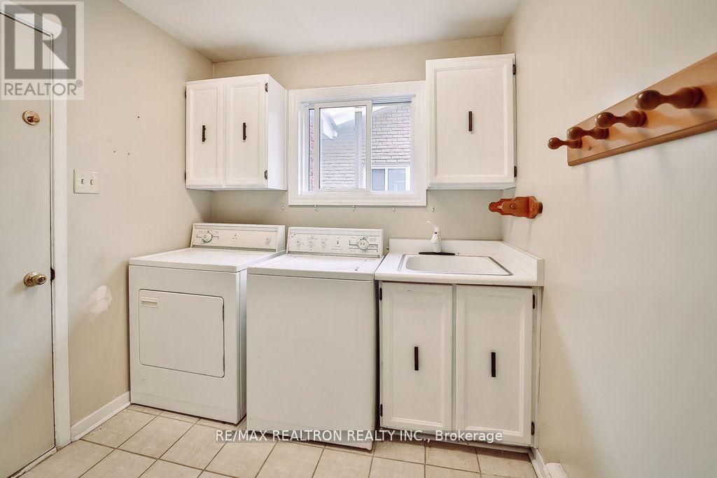 18 Debra Crescent, Barrie, Ontario  L4N 3T1 - Photo 34 - S13125148