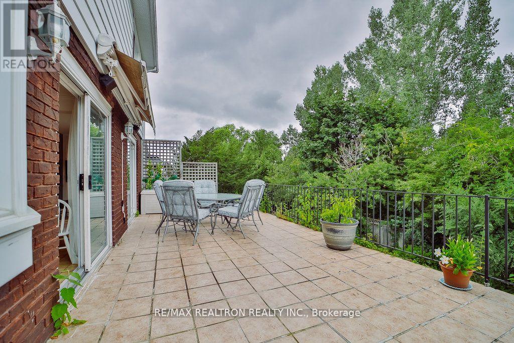 18 Debra Crescent, Barrie, Ontario  L4N 3T1 - Photo 35 - S13125148