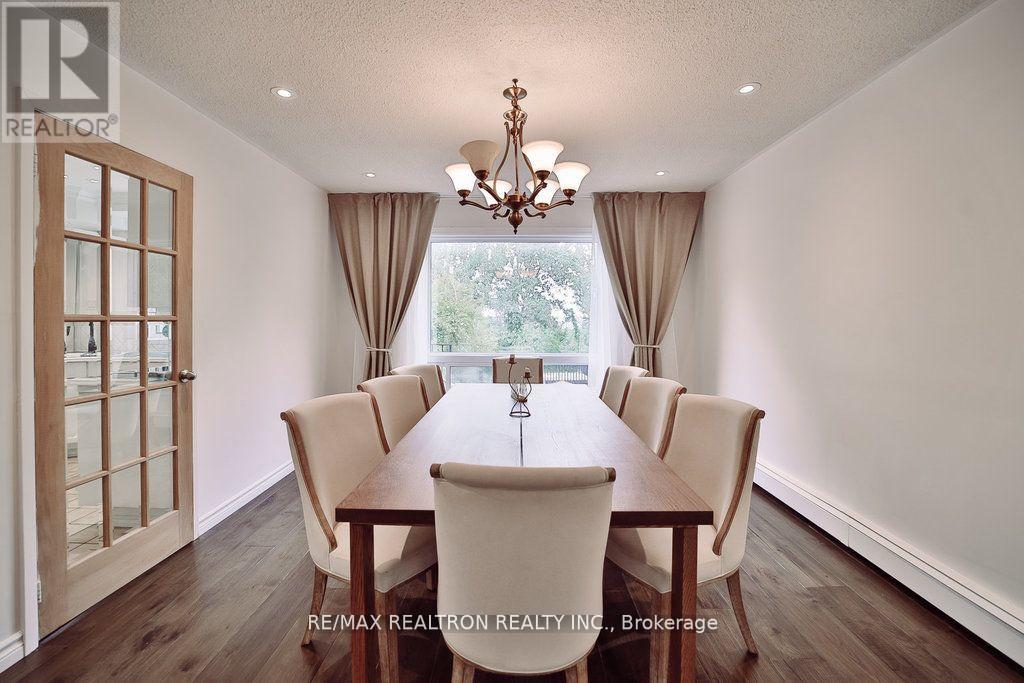 18 Debra Crescent, Barrie, Ontario  L4N 3T1 - Photo 8 - S13125148