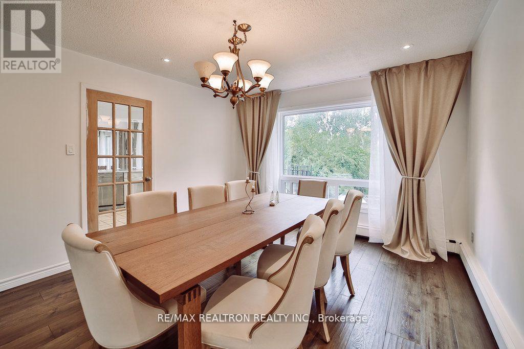 18 Debra Crescent, Barrie, Ontario  L4N 3T1 - Photo 9 - S13125148