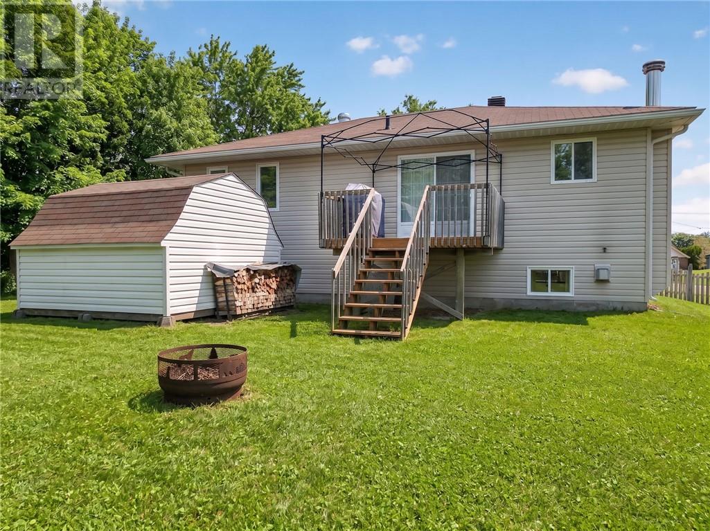 22 Paiement Court, Sturgeon Falls, Ontario  P2B 3E4 - Photo 14 - 2127475