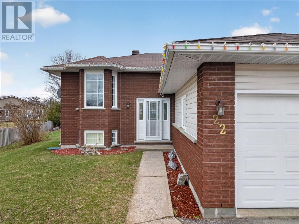 22 Paiement Court, Sturgeon Falls, Ontario  P2B 3E4 - Photo 3 - 2127475