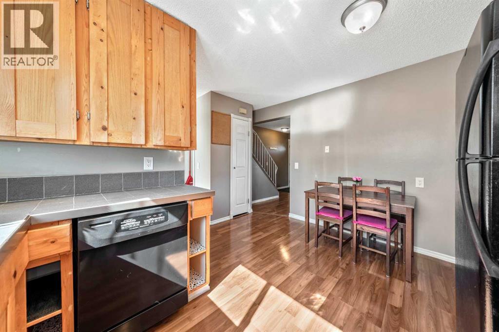 120 Pennsburg Way SE, Calgary, Alberta  T2A 2J5 - Photo 11 - A2308666