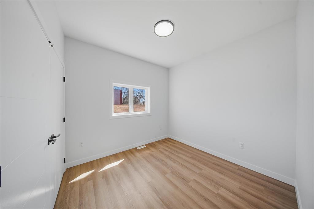 1327 Manitoba Avenue, Winnipeg, Manitoba  R2X 0K8 - Photo 19 - 202610462