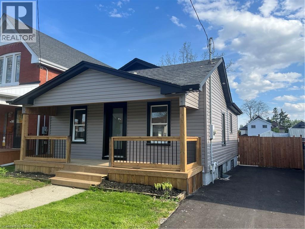 111 Victoria Street, Brantford, Ontario  N3S 3K7 - Photo 1 - 40828393
