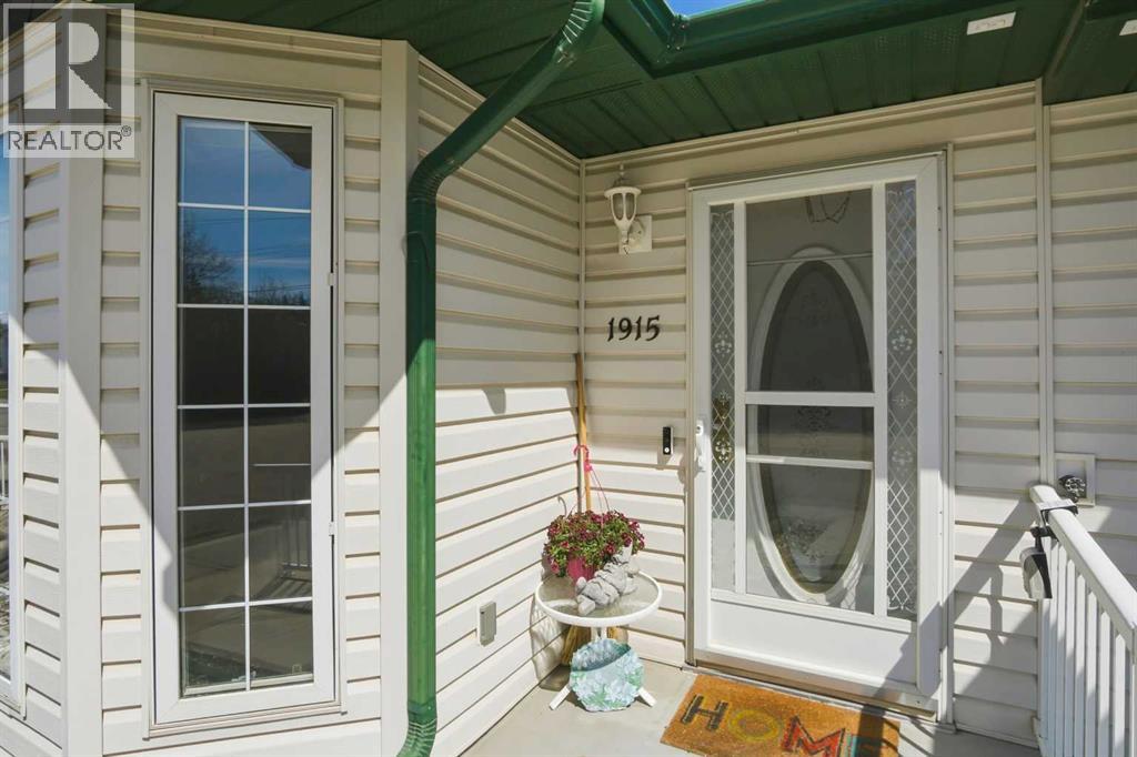 1915 15 Street, Didsbury, Alberta  T0M 0W0 - Photo 2 - A2310182