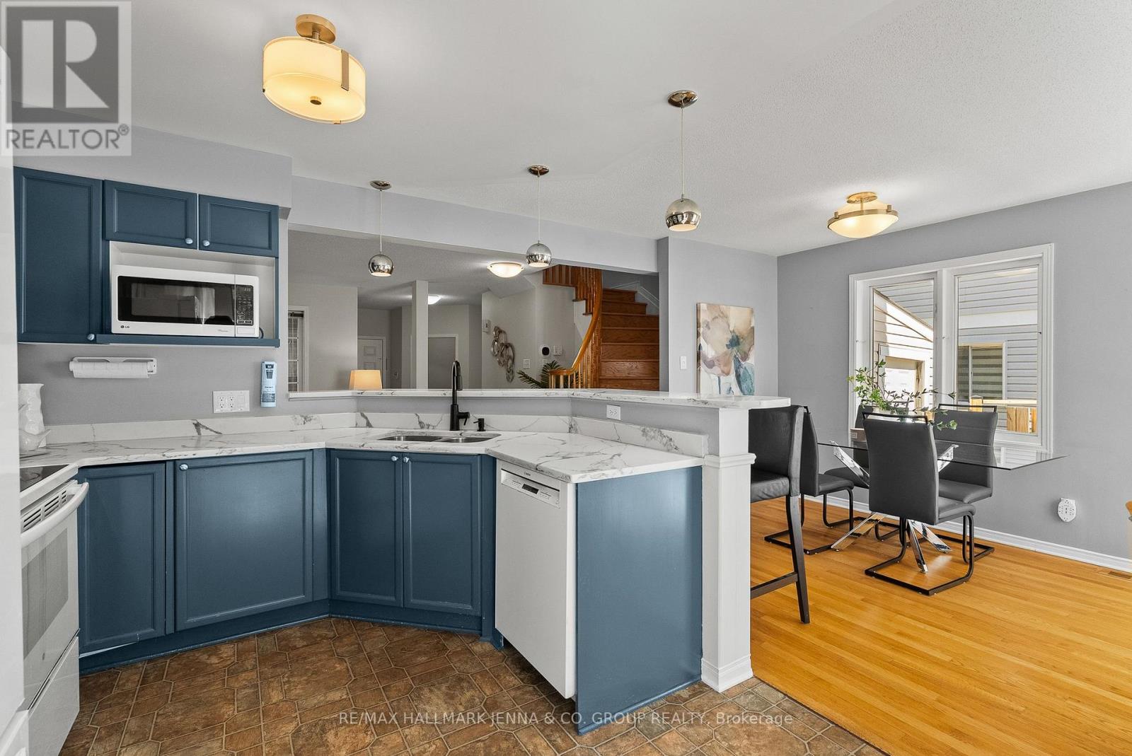 106 Bloomingdale Street, Ottawa, Ontario  K2C 4A4 - Photo 12 - X13125214