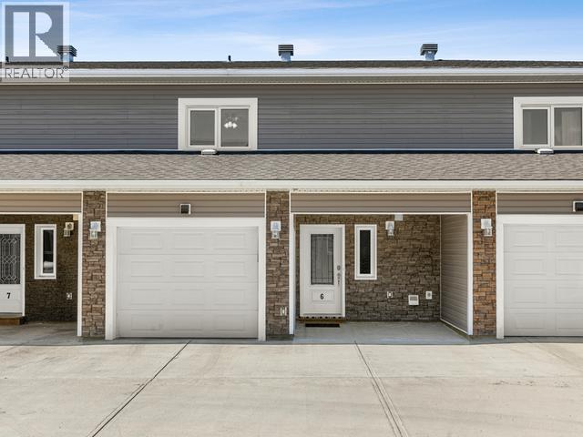 6-22 Caprice Court, Whitehorse, Yukon  Y1A 0N6 - Photo 2 - 17259
