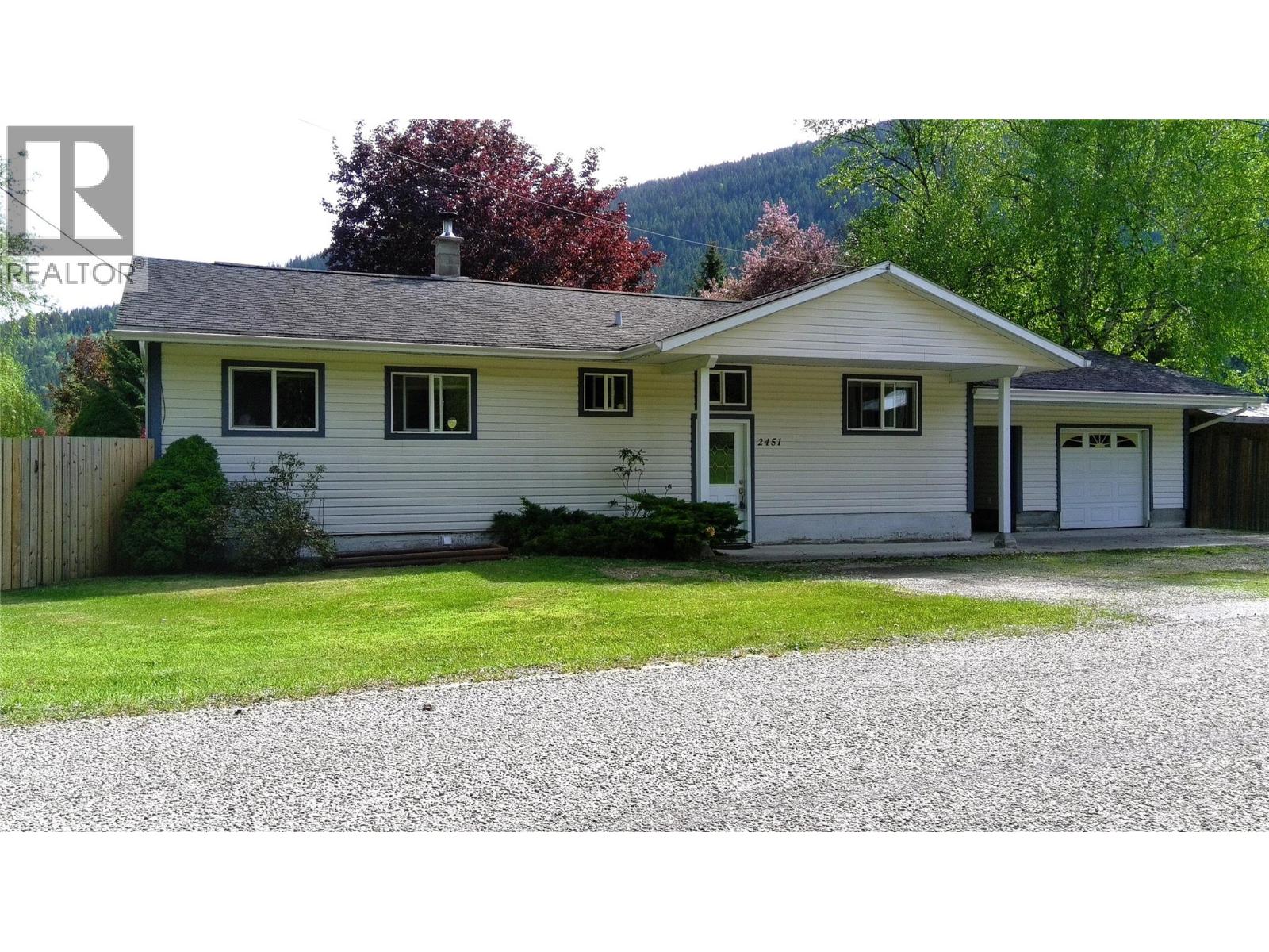 2451 Cunningham Road, Slocan Park, British Columbia  V0G 2E0 - Photo 2 - 10383257