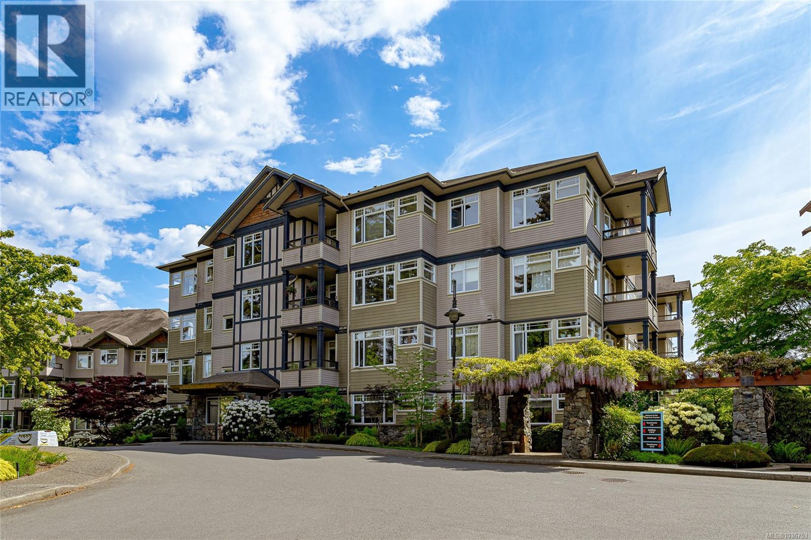 104d 1115 Craigflower Rd, Esquimalt, British Columbia V9A 7R1 - Photo 1 - 1036753