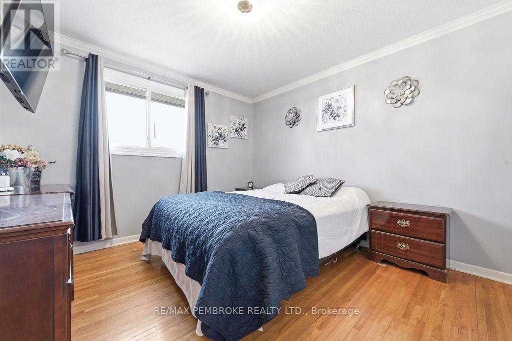 70 Selkirk Street, Petawawa, Ontario  K8H 1P4 - Photo 24 - X13125192