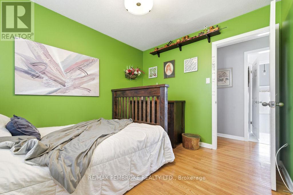 70 Selkirk Street, Petawawa, Ontario  K8H 1P4 - Photo 28 - X13125192