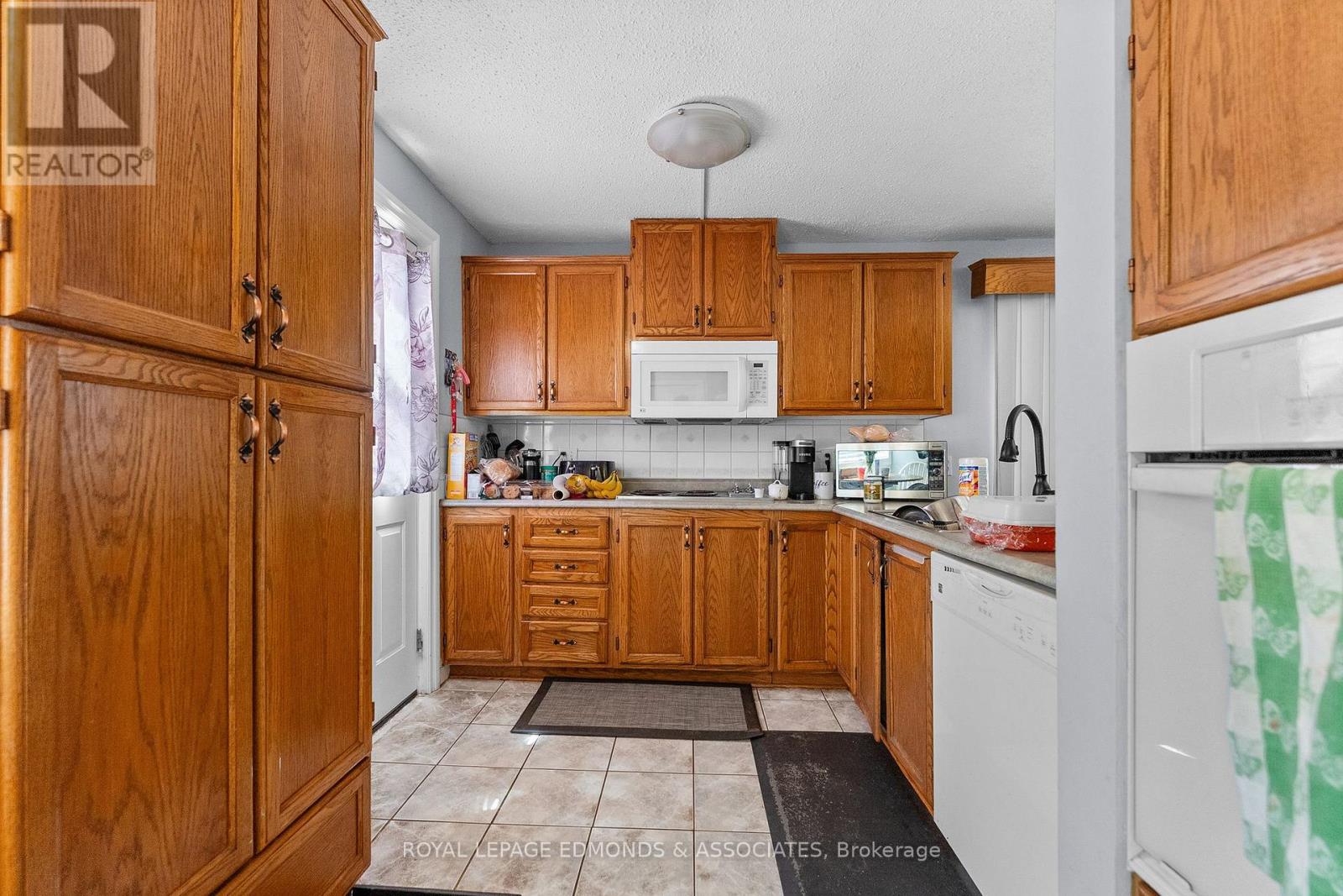 650 Lorne Street W, Laurentian Valley, Ontario  K8A 6T6 - Photo 7 - X13125212