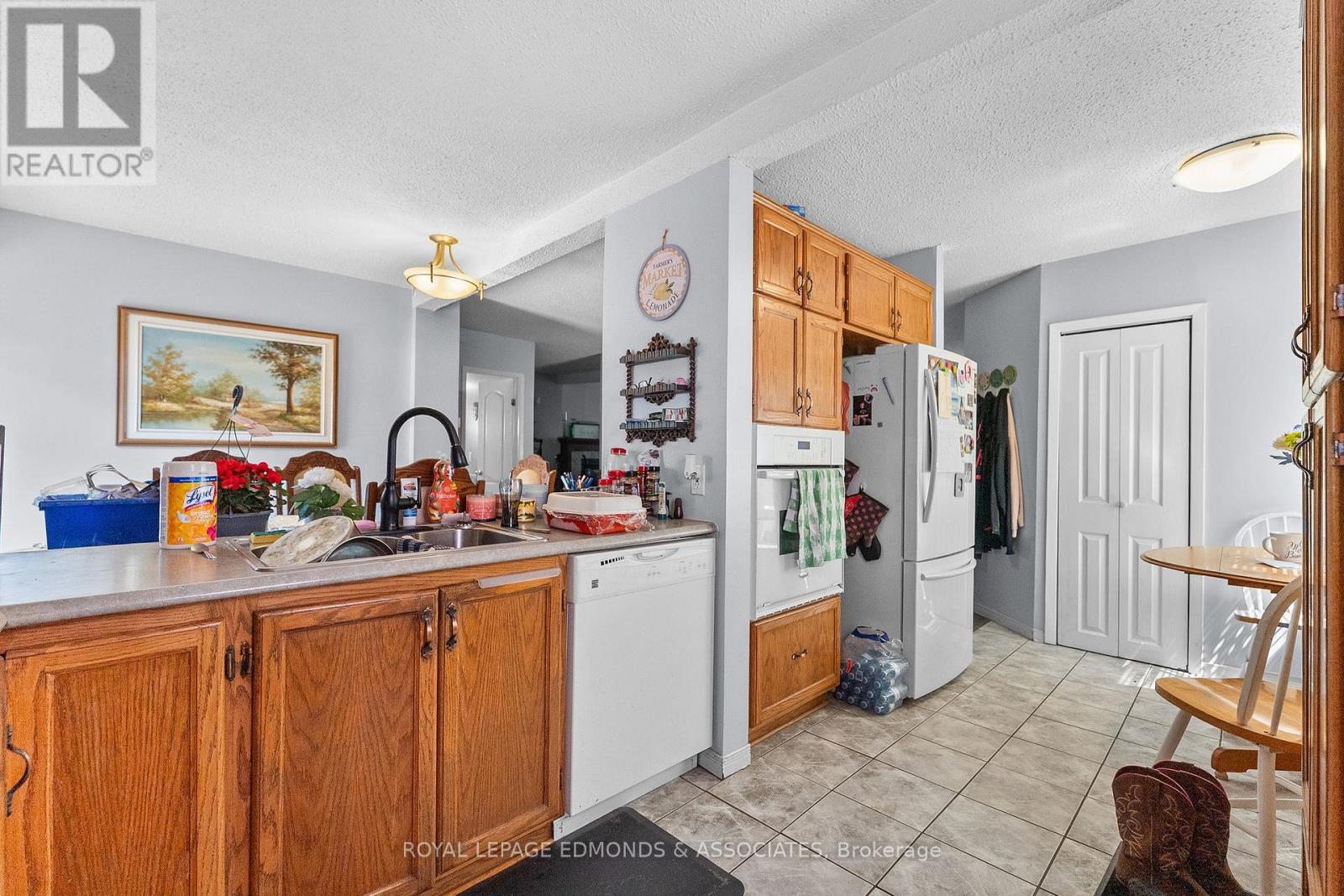 650 Lorne Street W, Laurentian Valley, Ontario  K8A 6T6 - Photo 9 - X13125212