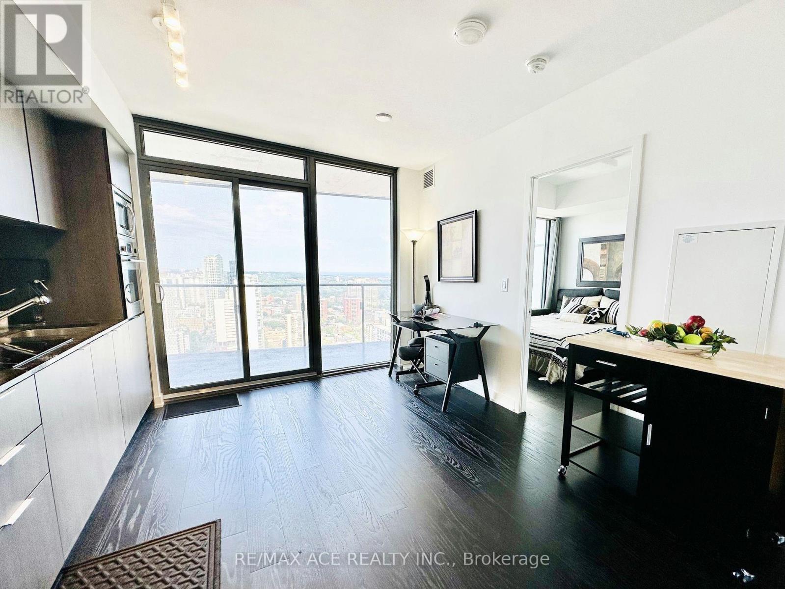 3313 - 11 Wellesley Street W, Toronto, Ontario  M4Y 1E8 - Photo 11 - C13125220